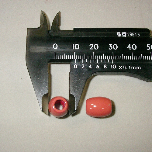 高級・漆塗りビーズパーツ　ピンク　10.5mm　なつめ型